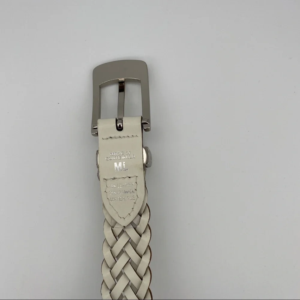 White Belt‎